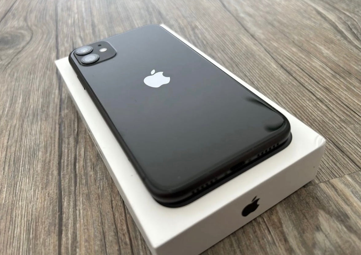 iPhone 11 (64GB)