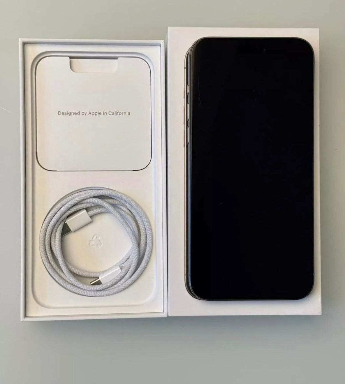 iphone 15 pro Max (256gb)